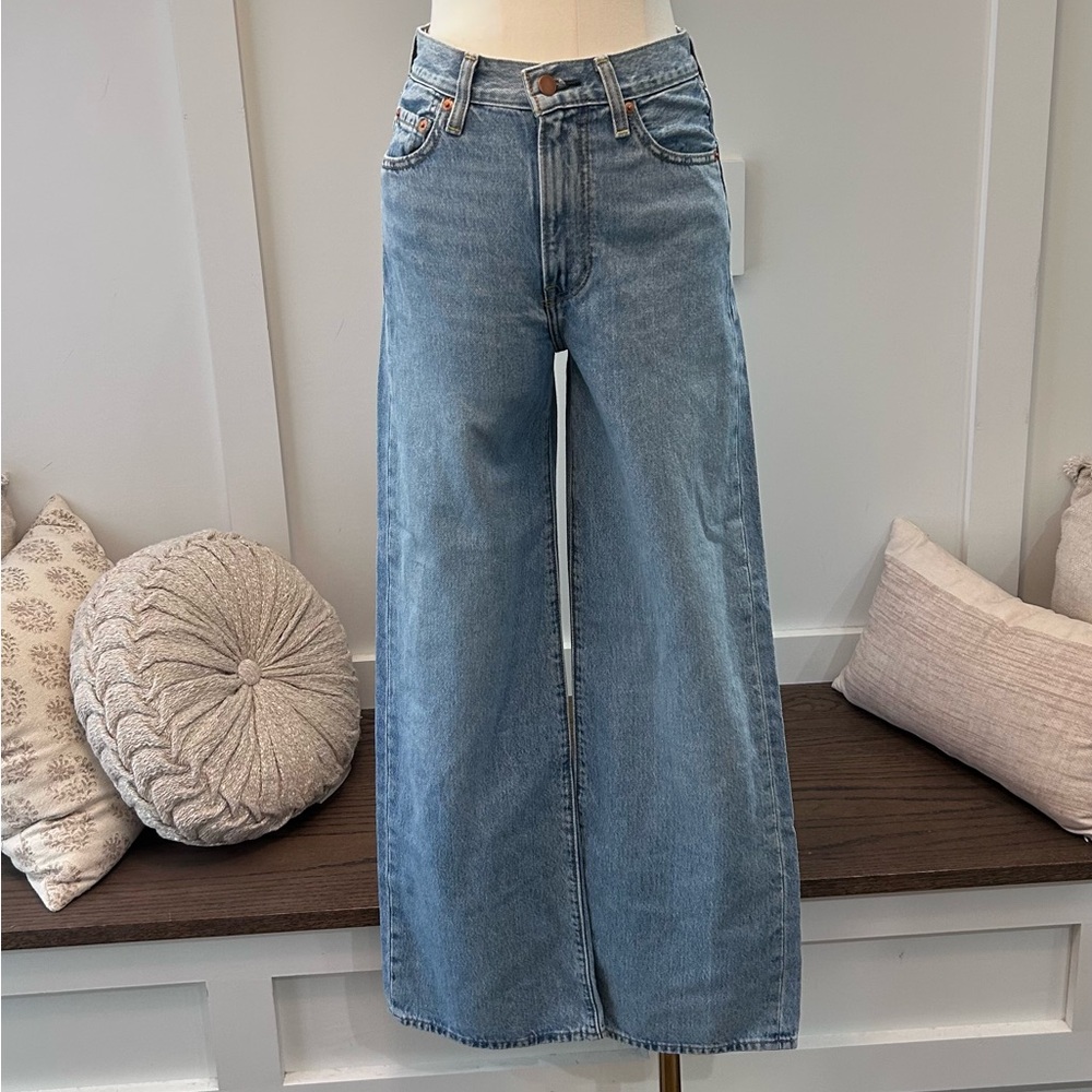 Levi's Light Blue Flare Women's Jeans - Picture 3 of 10